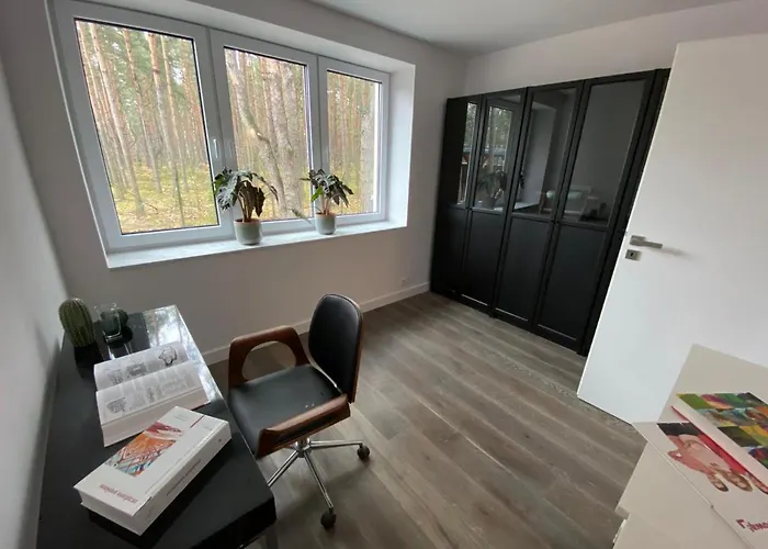 Luksusowa Willa Pod Lasem, Otwock - Shared Garden, Sauna, Wood Hot Tub! Hot Tub Seasonal!