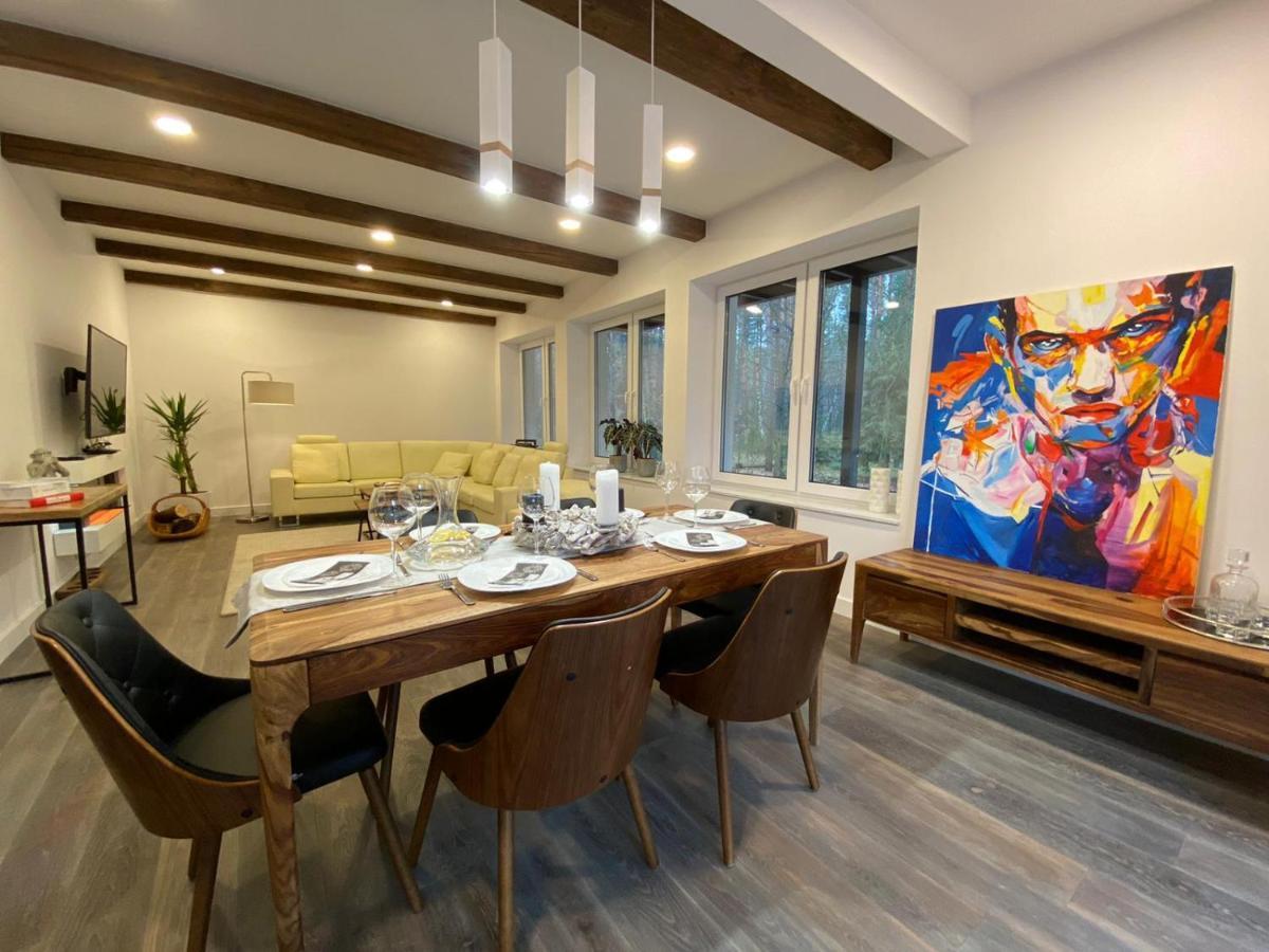 Luksusowa Pod Lasem, - Shared Garden, Sauna, Wood Hot Tub! Hot Tub Seasonal! Apartment Otwock