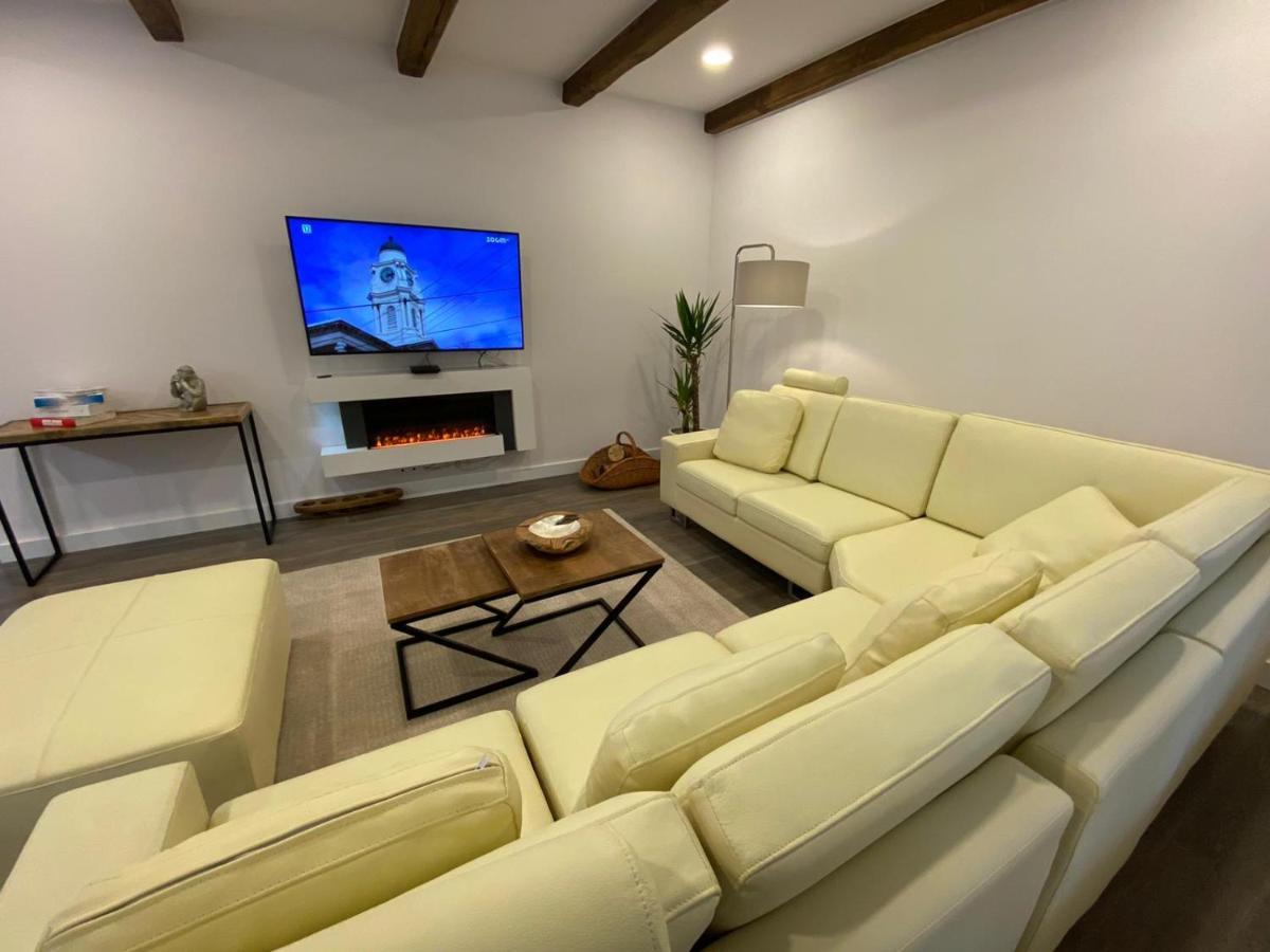 Luksusowa Pod Lasem, - Shared Garden, Sauna, Wood Hot Tub! Hot Tub Seasonal! Apartment Otwock